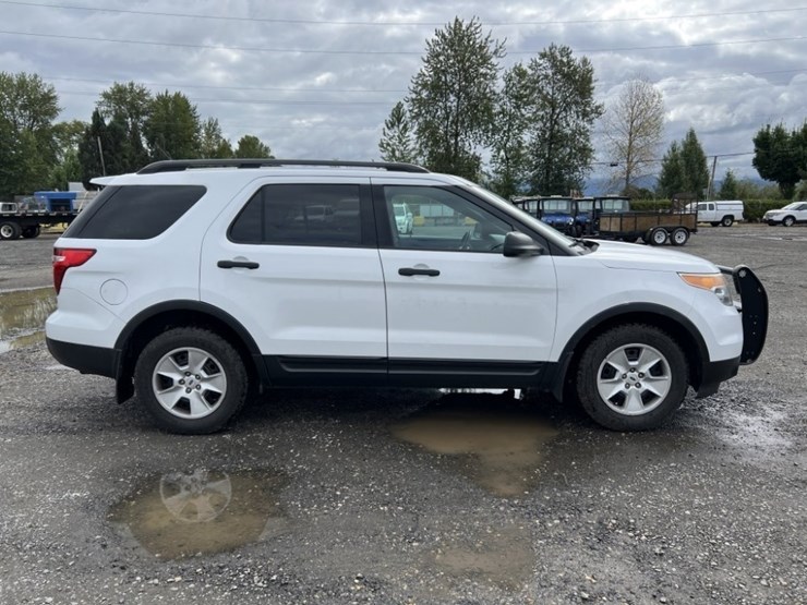 2014-ford-explorer-image-3