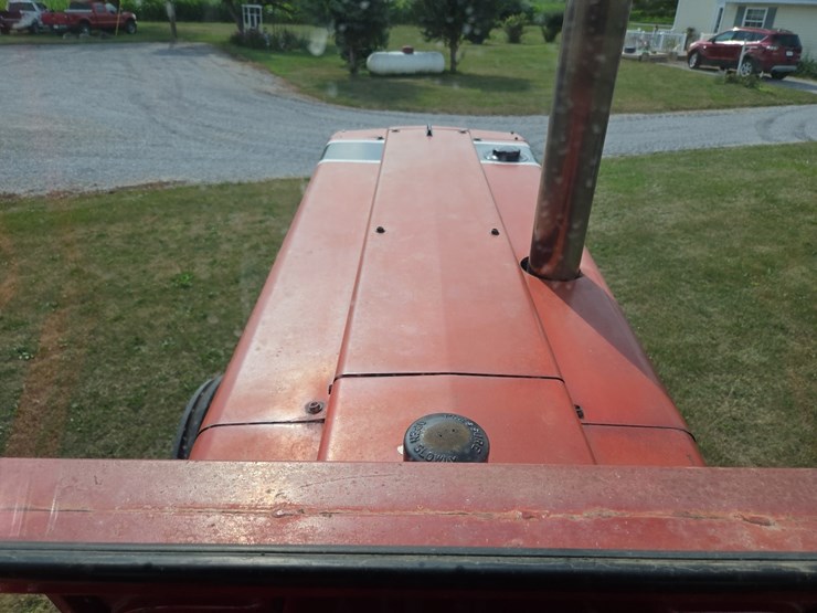 1976-ih-1466-tractor-image-67