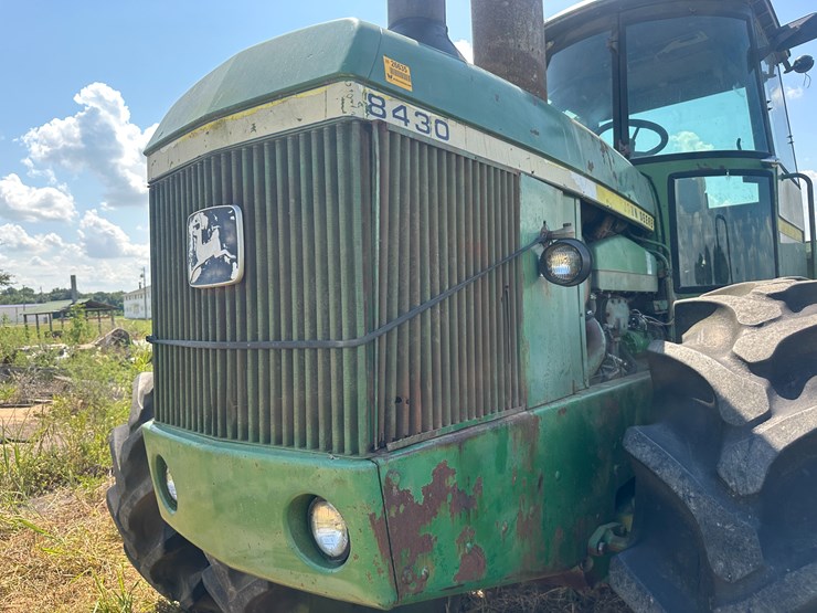 1976-john-deere-8430-image-27