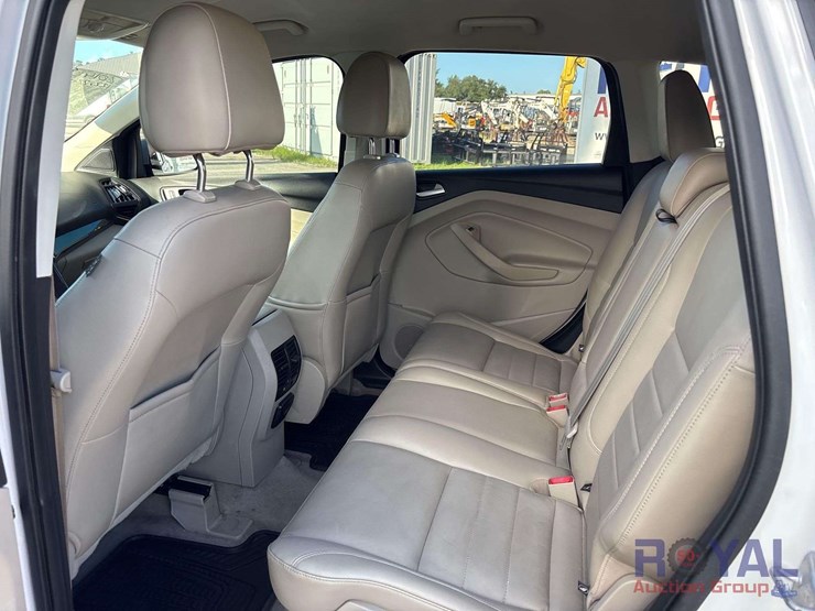 2014-ford-escape-image-18