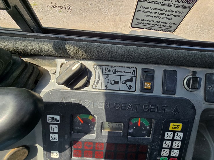 2012-bobcat-e35-image-85