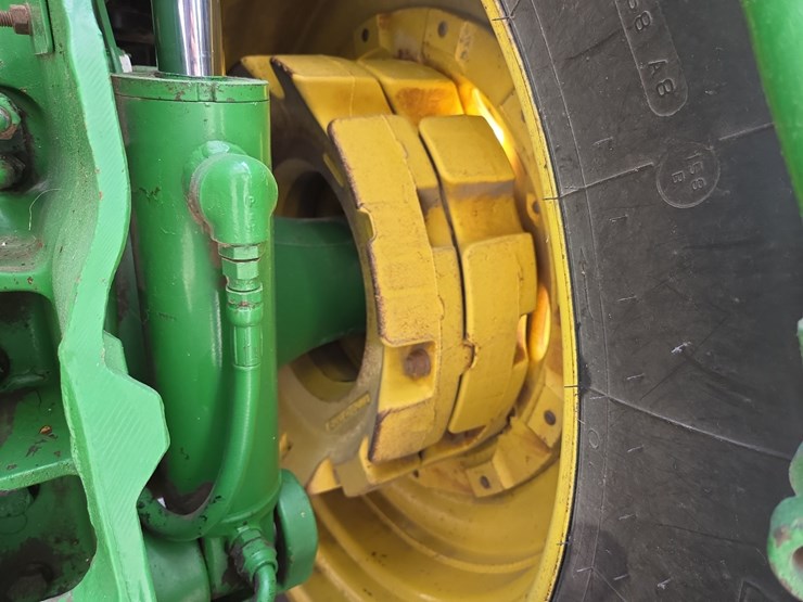 john-deere-8310-image-25