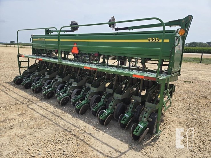 2001-john-deere-1530-image-8