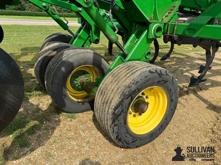 2015-john-deere-2730-image-16