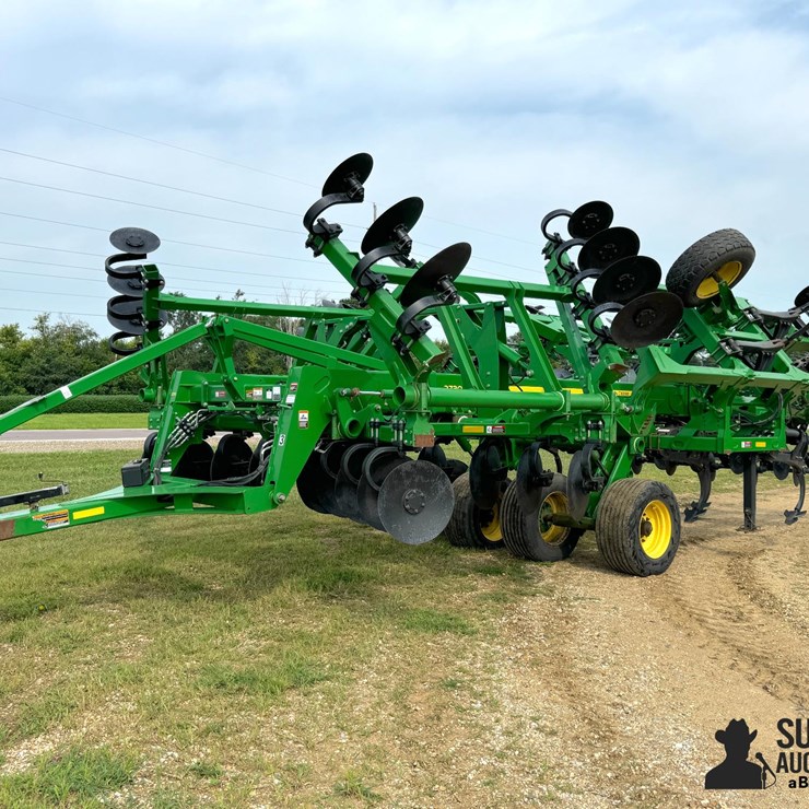 2015 JOHN DEERE 2730