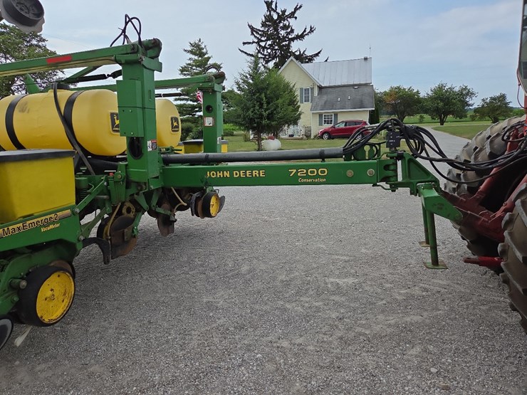 john-deere-7200-image-30