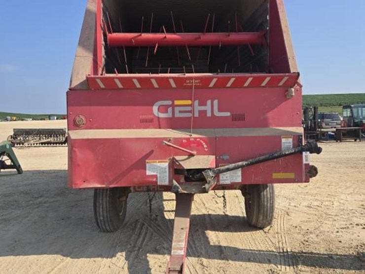 gehl-980-image-2