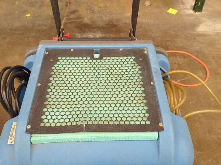 dri-eaz-lgr-7000xli-dehumidifier-(f412)---117-hrs-image-2