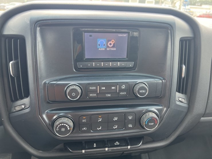 2014-chevrolet-silverado-image-31