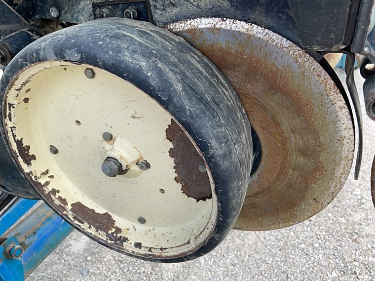 kinze-2600-image-6