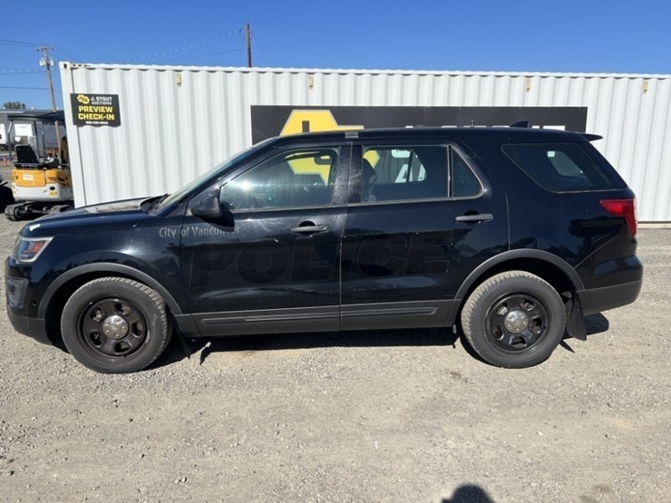 2017-ford-explorer-image-7