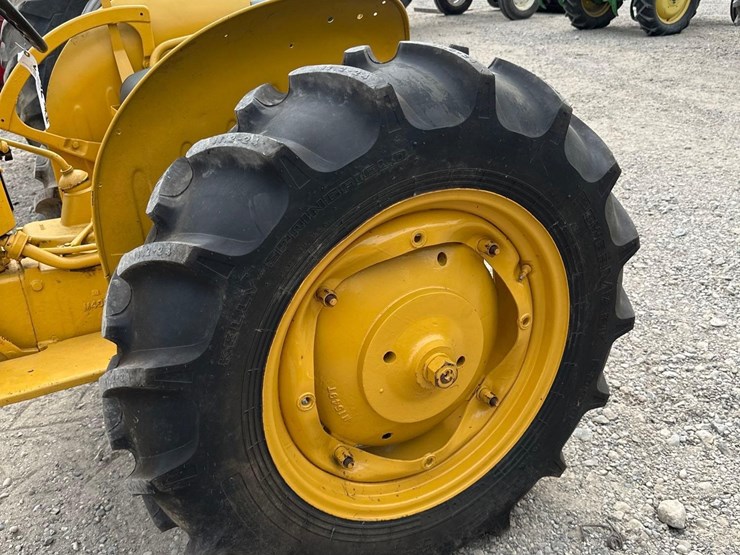 john-deere-320u-image-7