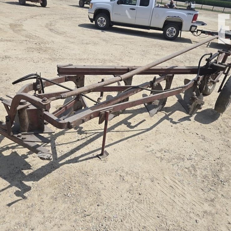 INTERNATIONAL 540
