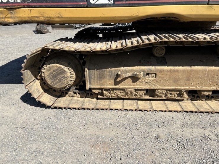caterpillar-330b-image-17