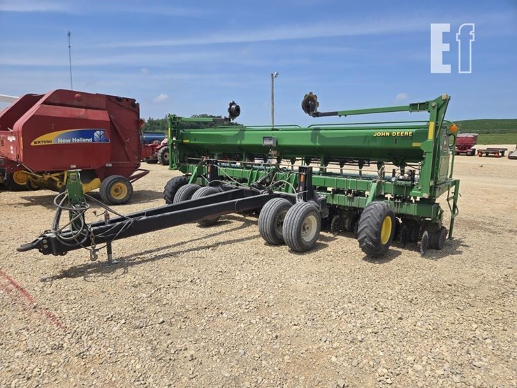 2001-john-deere-1530-image-1
