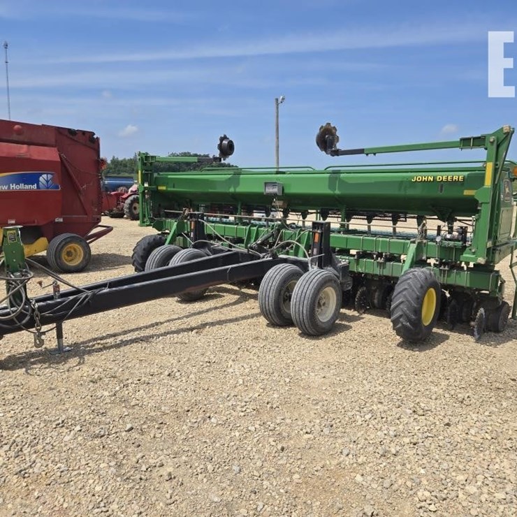2001 JOHN DEERE 1530