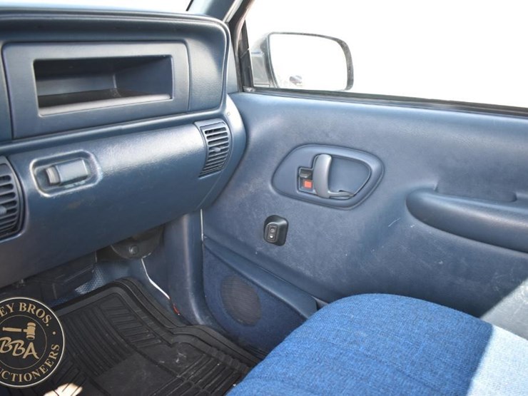 1999-chevrolet-3500-image-57
