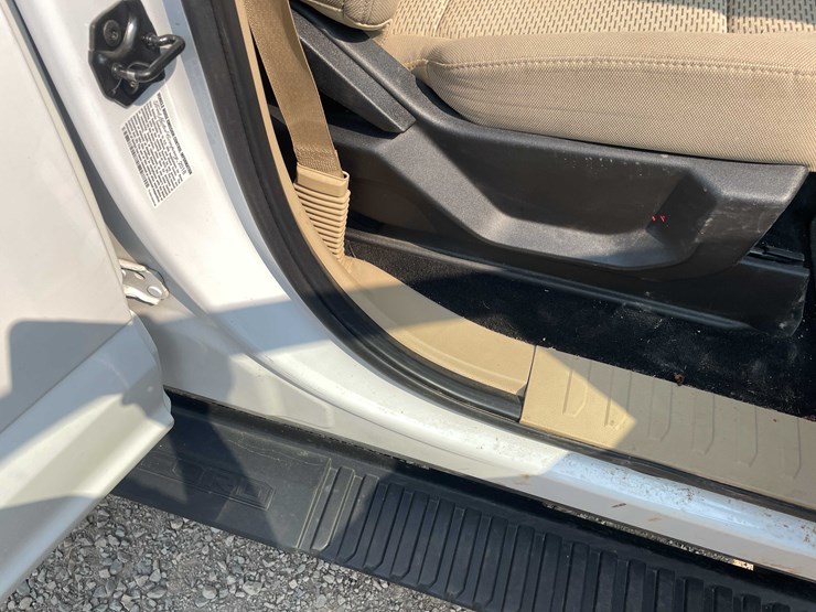 2019-ford-f350-xlt-image-18