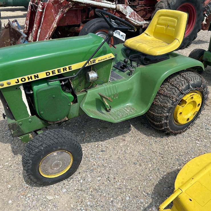 JOHN DEERE 112