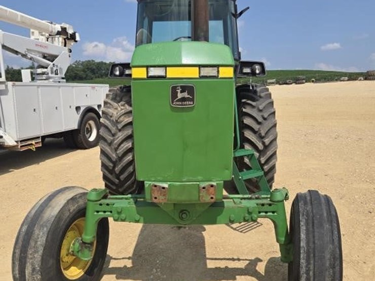 john-deere-4630-image-4
