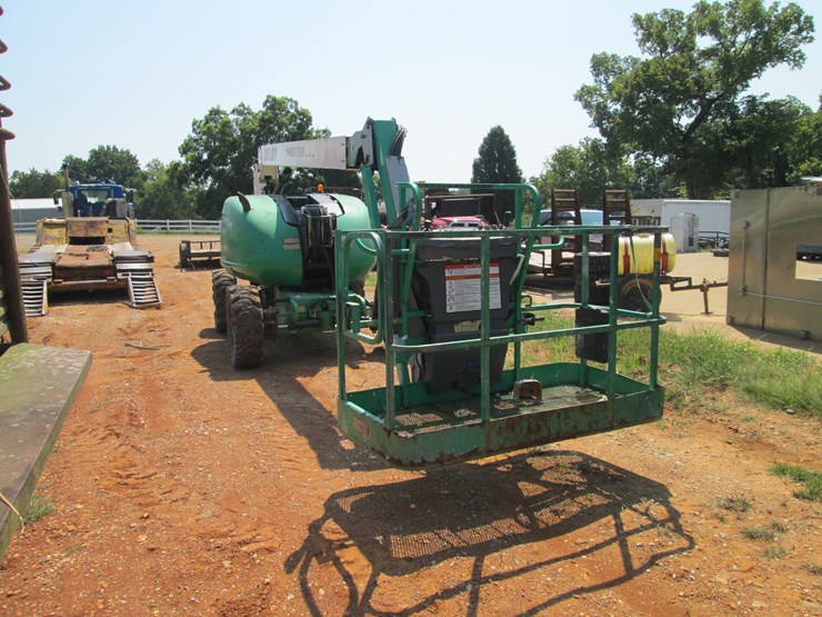 2015-jlg-600ajn-image-2