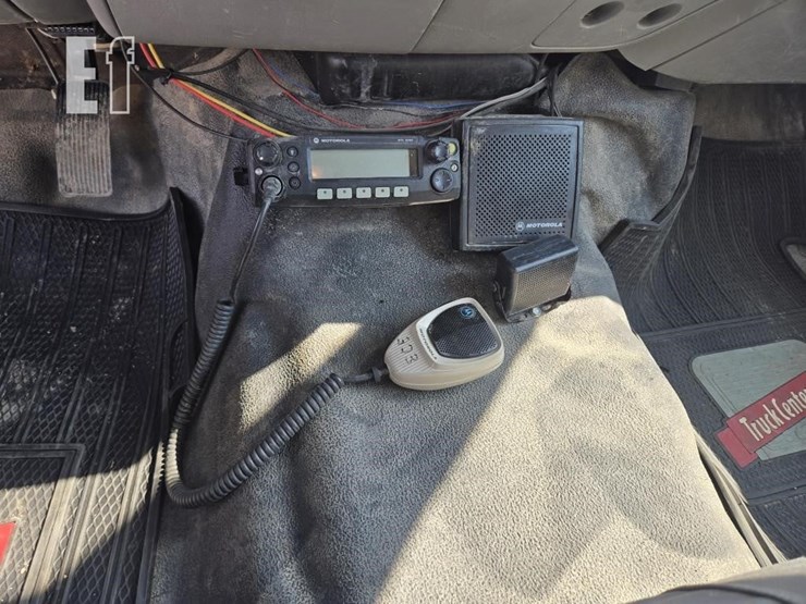 2006-ford-f550-image-12