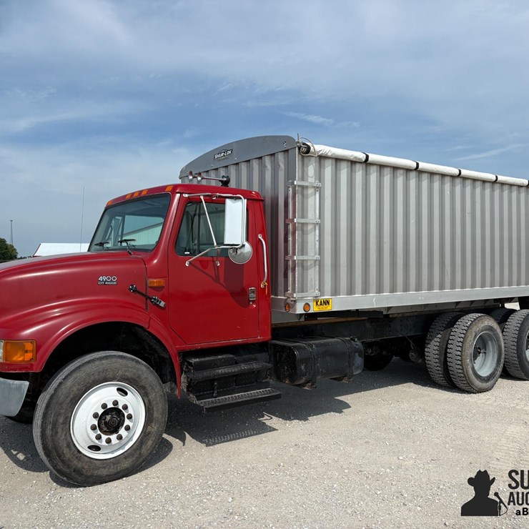 1999 INTERNATIONAL 4900