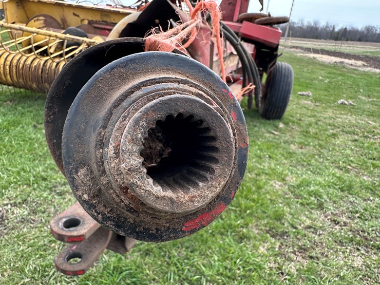 new-holland-790-image-14