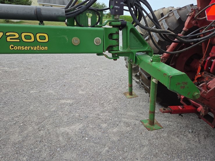 john-deere-7200-image-33