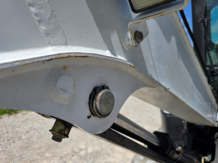 2012-bobcat-e35-image-48