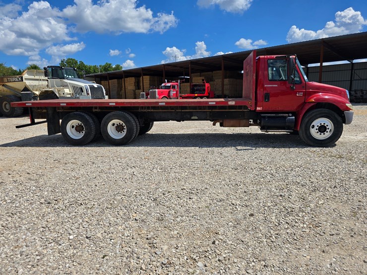 2003-international-durastar-4400-image-42