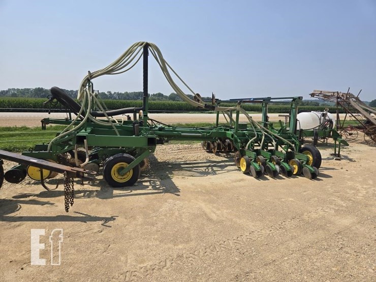 john-deere-7000-image-13