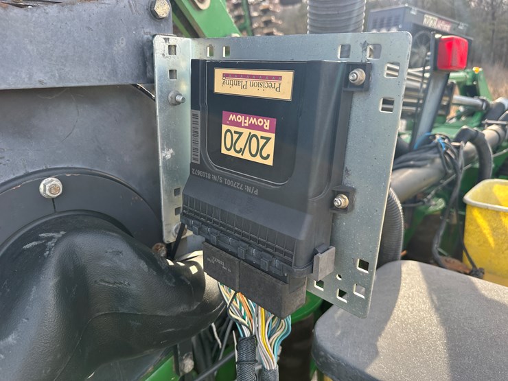 john-deere-1720-image-21