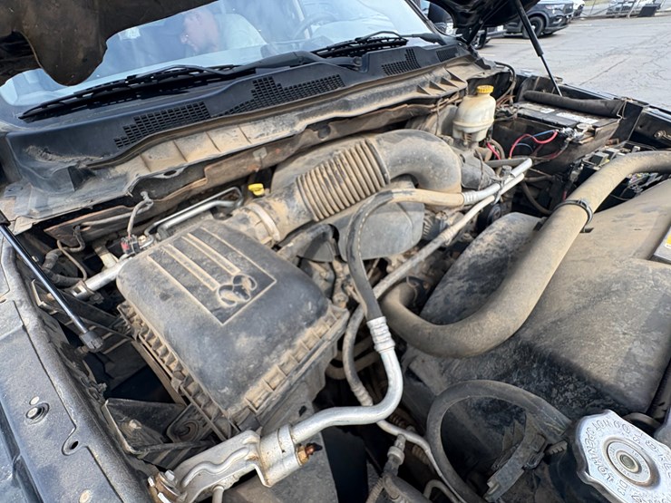 2013-dodge-ram-1500-image-16