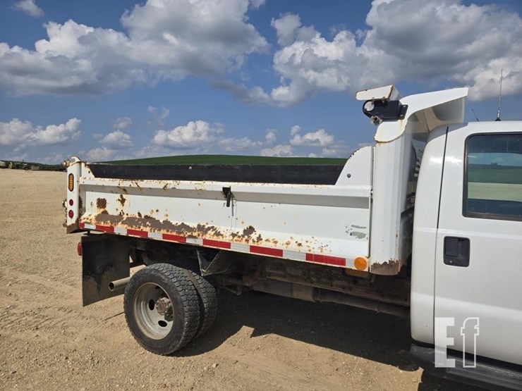 2006-ford-f550-image-19