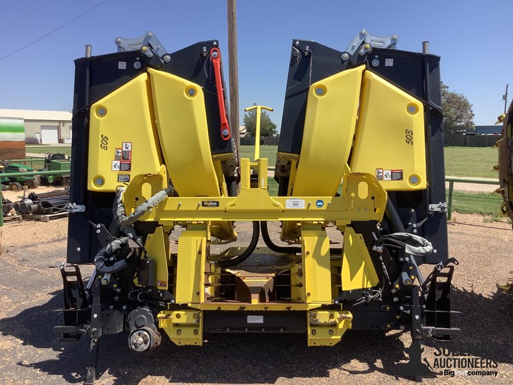 2023-john-deere-772-image-6