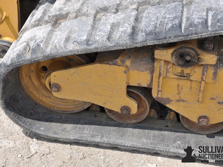 2021-caterpillar-299d3-image-17