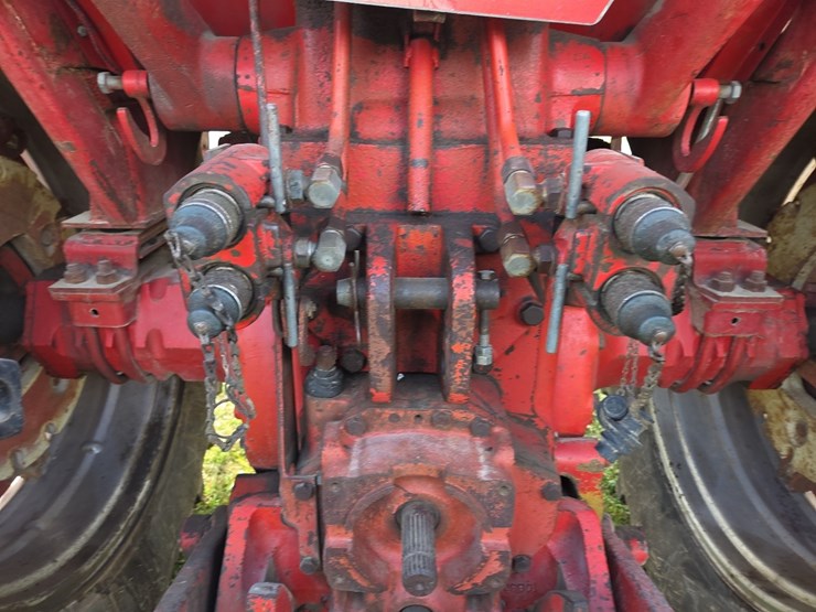 1976-ih-1466-tractor-image-30