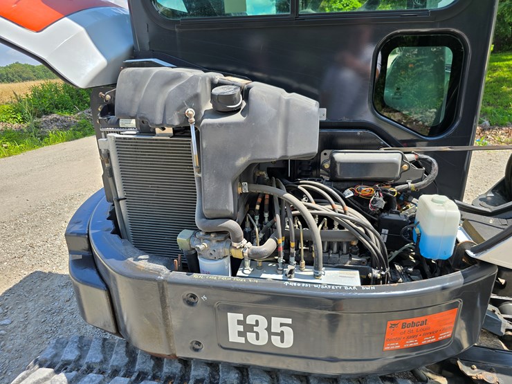 2012-bobcat-e35-image-69