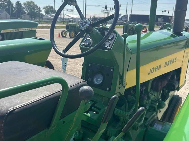john-deere-730-image-25