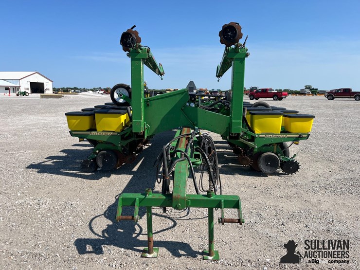 john-deere-7200-image-2