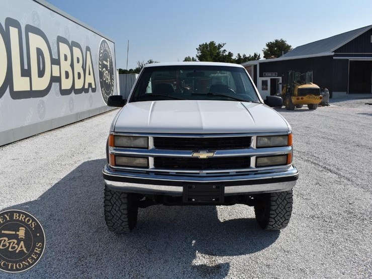 1999-chevrolet-3500-image-22