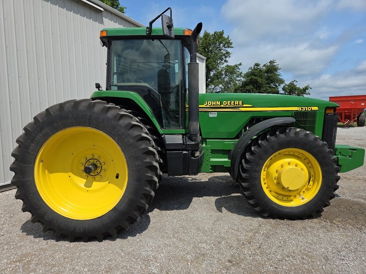 john-deere-8310-image-28