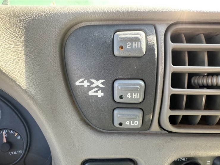 1998-chevrolet-s10-image-29