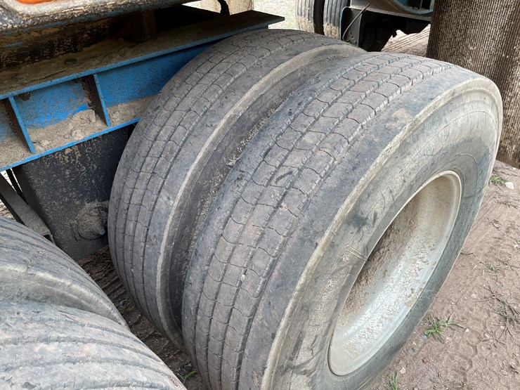 2005-kenworth-t800-image-29