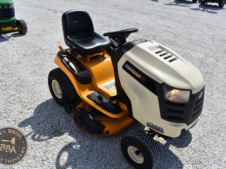 cub-cadet-ltx1042-image-13