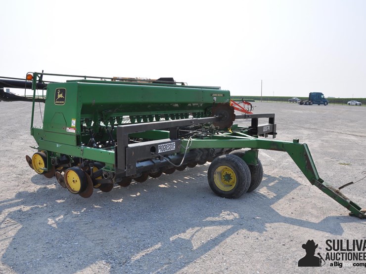 john-deere-750-image-3