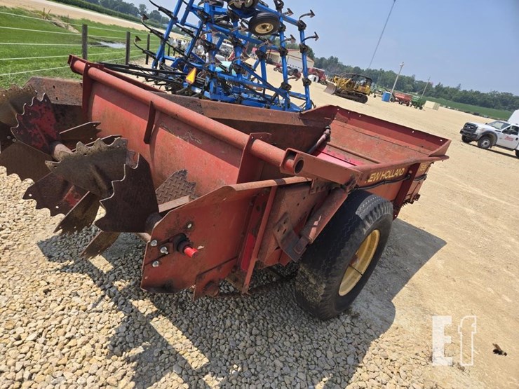 new-holland-155-image-9