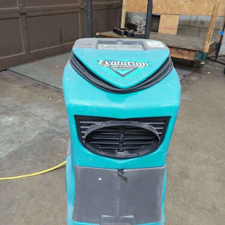 (1) Dri-eaz Evolution LRG Dehumidifier