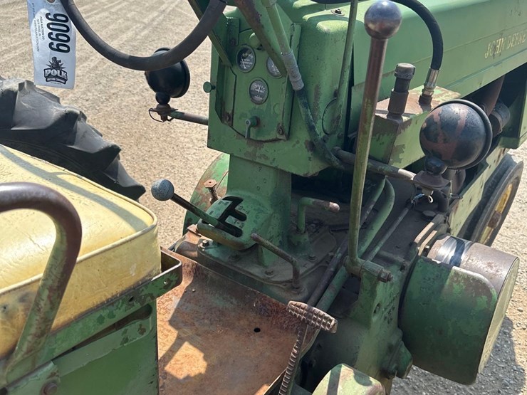 john-deere-70-image-9
